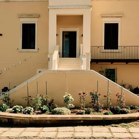 Bed & Breakfast Dimora Donna Rita - *